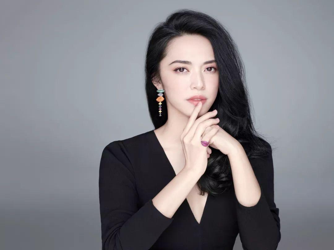 明星站姿，打造自信魅力的秘訣與步驟指南