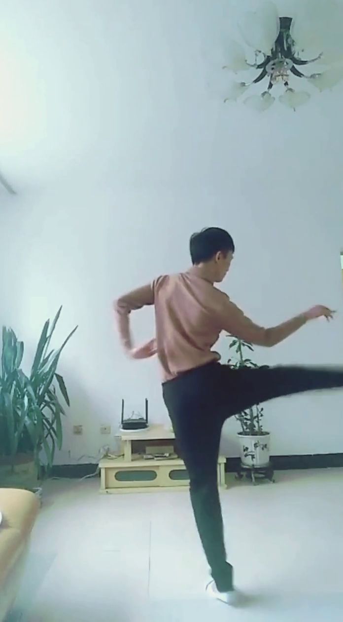 最新舞姿，舞動自信，擁抱變化的力量